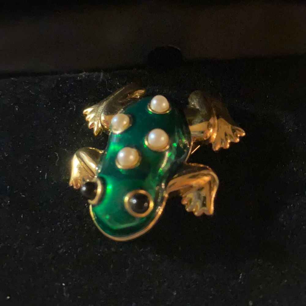 Vintage Monet enameled frog pin with pearls and onyx